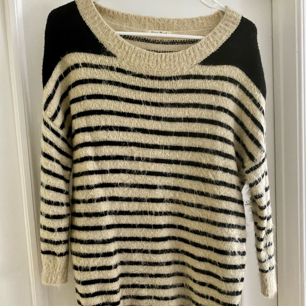 Tobi Oversized Fuzzy Sweater